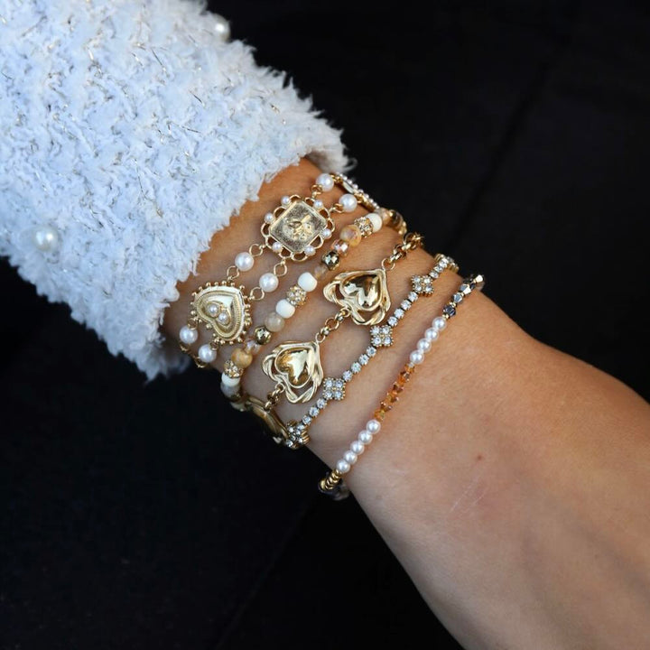 rose & camellia armband gold and pearls