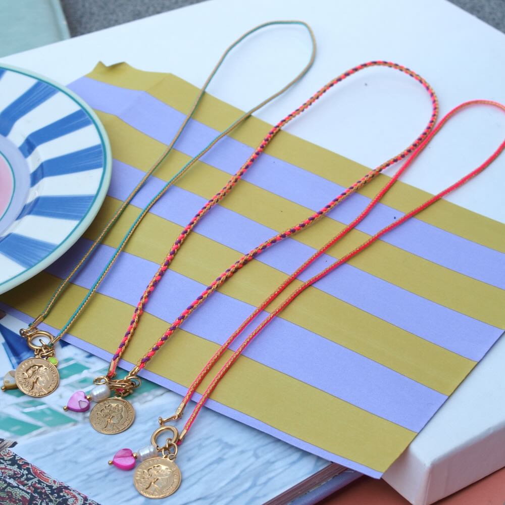 widaro ketting cord summer charms (kies je kleur)