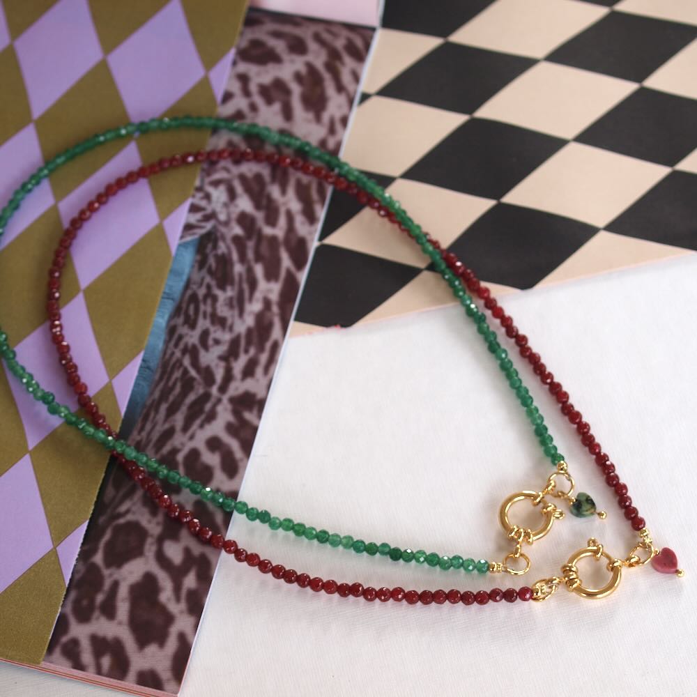 widaro halflange ketting green/ dark red (kies je kleur)