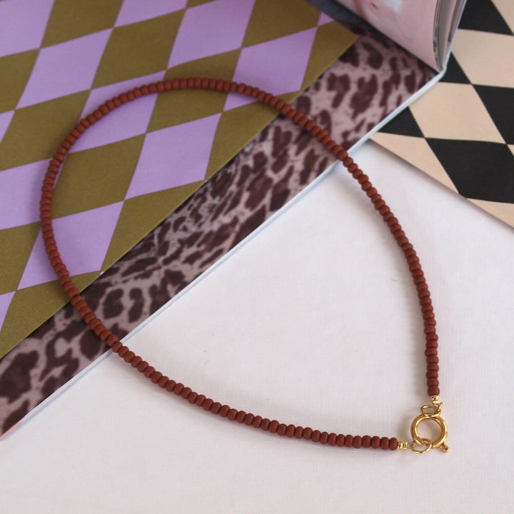 widaro ketting matte brown/ purple beads (kies je kleur)