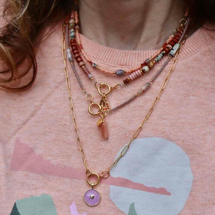 widaro halflange ketting peach & stones